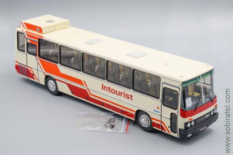 автобус Икарус Ikarus 250.70 земляничный (DEMPRICE 1:43) 
