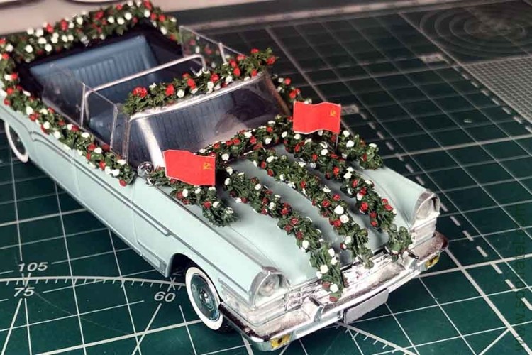 масштабная модель Цветочный обвес на ЗИЛ-111 (Моделстрой 1:43)
