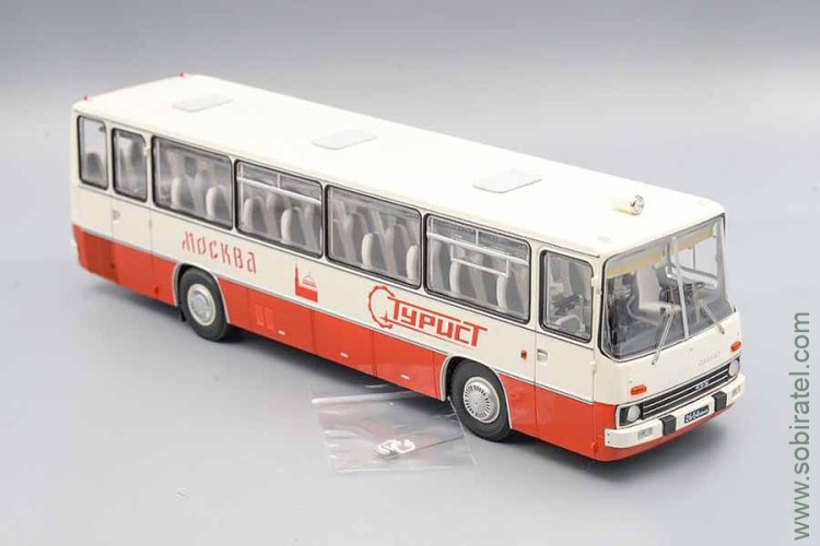 автобус Икарус Ikarus 255.70 Турист Москва (DEMPRICE 1:43)