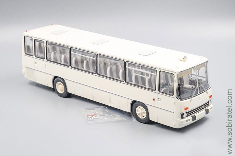 автобус Икарус Ikarus 255.70 антик (DEMPRICE 1:43)