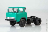 Легендарные грузовики СССР №7, КАЗ-608 Колхида тягач (4-е фары)