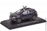Citroen DS7 Crossback с фигуркой президента Франции Э.Макрона 2017 темно-синий (Norev 1:43)