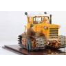 фигурка Тракторист с ящиком (Моделстрой 1:43) фигурка Тракторист с ящиком (Моделстрой 1:43)