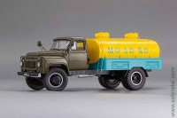 Автомобиль-цистерна АЦПТ-3,3 (53А) "Молоко", 1973 г. (DiP 1:43)
