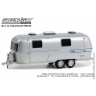 1/64 Кемпер-трейлер Airstream Ambassador International Land Yacht 1973, серебристый (Greenline)