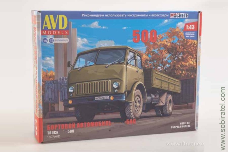 Сборная модель Минский 500 бортовой (AVD 1/43)