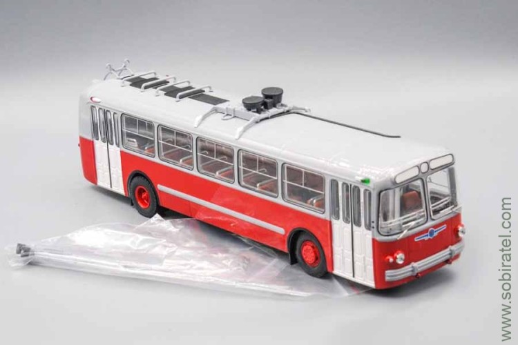 троллейбус ЗИУ-5 красный (DEMPRICE 1:43)