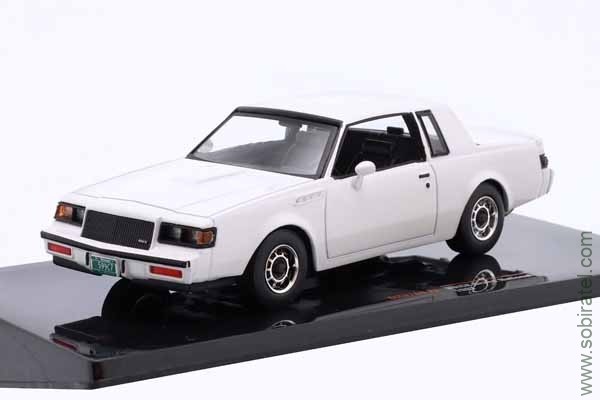 Buick Grand National 1987 white (iXO 1:43)