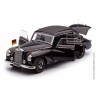1/18 Mercedes-Benz 300 (W186) канцлера Германии Конрада Аденауэра 1955 чёрный