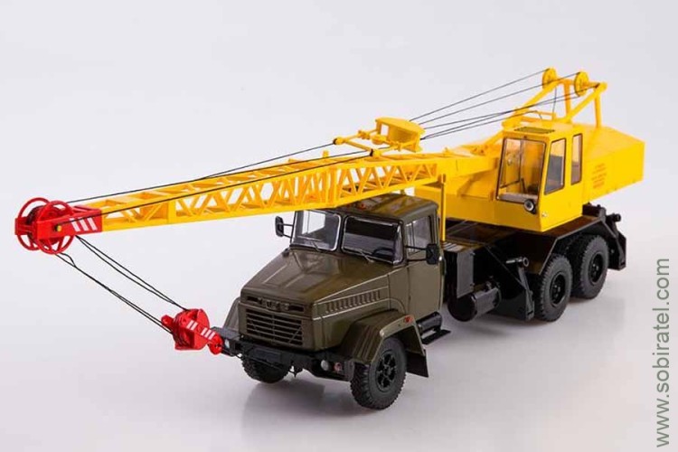 Автокран КС-4561 (250) зеленый / жёлтый (SSM 1:43)