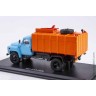 КО-413 (53) мусоровоз голубой / оранжевый (SSM 1:43)