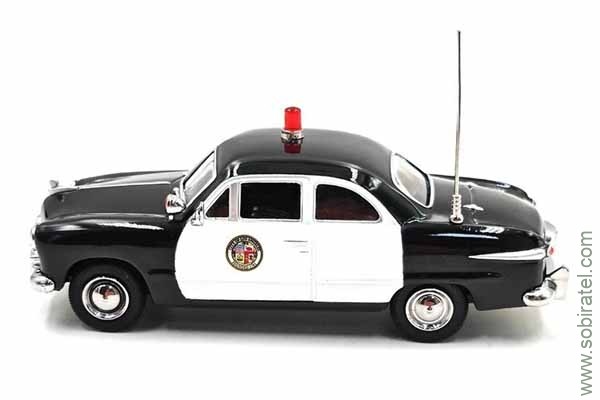 Ford Custom Los Angeles Police Department 1949 (Greenlight 1:43)