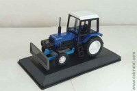Трактор ДЗ-82 с передней отвальной навеской, синий