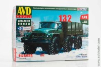 Сборная модель грузовик 132 вездеход бортовой (AVD 1:43)