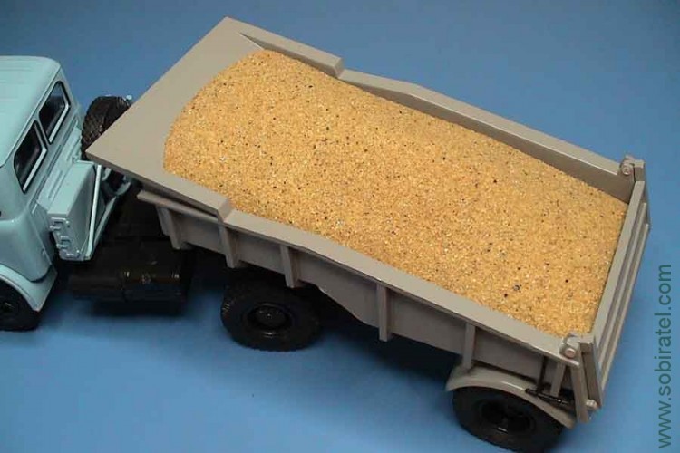 Груз в кузов для полуприцепа МАЗ 5232 песок (ССМ)