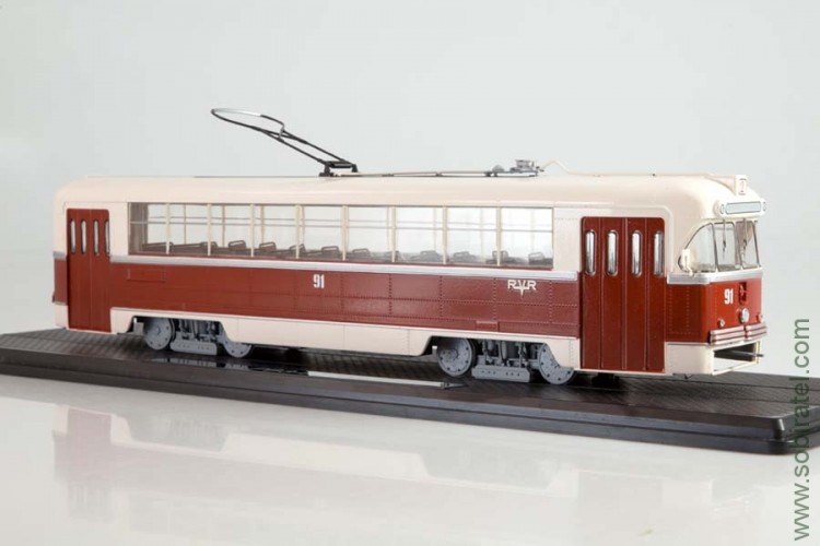 трамвай РВЗ-6М2 бежево-бордовый с бортовым номером (SSM 1:43)