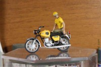 фигурка Мотоциклист Роман (для Планета-спорт) желтая майка (Моделстрой 1:43)