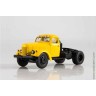 грузовик ММЗ-164АН седельный тягач жёлтый (АИСТ 1:43)