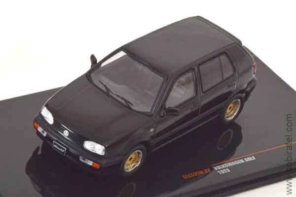 Volkswagen Golf III Custom 1993 черный (iXO 1:43)