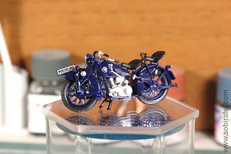 мотоцикл ПМЗ-А-750 синий Милиция, 1:43 Моделстрой