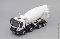 Iveco Trakker Hi-Land Euro 6 8x4 бетономешалка 2016 (Eligor, 1:43)
