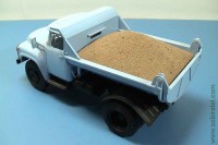 масштабная модель Груз в кузов для ЗИЛ ММЗ 555 песок, коричневая тема (ССМ, АИСТ, НГ, АЛ)