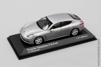 Porsche Panamera S hybrid 2011, silver (Minichamps 1:43)