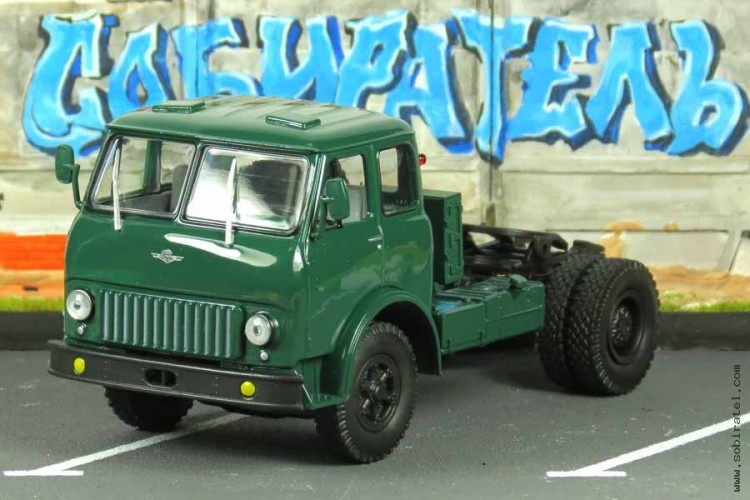 МАЗ-504Б 1968 тягач зеленый (НАП 1:43)
