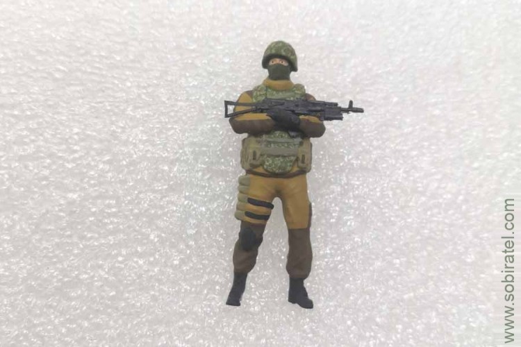 фигурка Российский солдат №4 (OPUS 1:43)