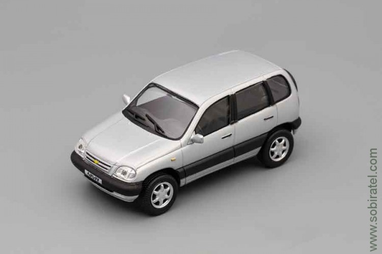 Нива Chevrolet 2123, silver (Cararama 1:43)