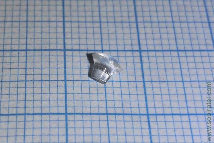 XRF-004 Линза фары 4,2 мм, 1шт. (1/43) XRF-004 Линза фары 4,2 мм, 1шт. (1/43)