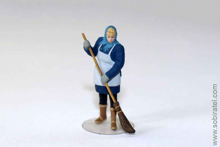 фигурка Дворничиха (OPUS 1:43)