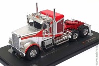 седельный тягач №200 Freightliner FLC 120 64 T со спальником 1977 серебристый с красным (iXO 1:43)