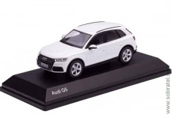 Audi Q5 2016 white (Kyosho 1:43)