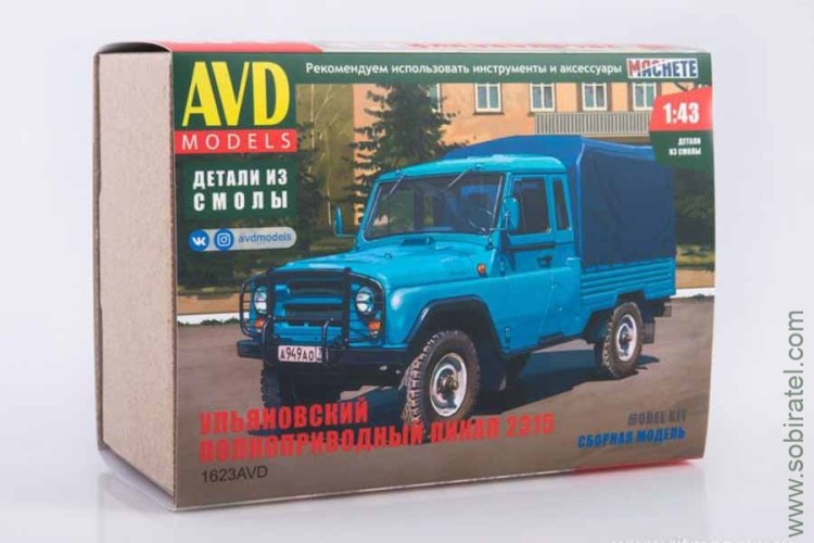 Сборная модель Ульяновский пикап 2315 (AVD 1:43)
